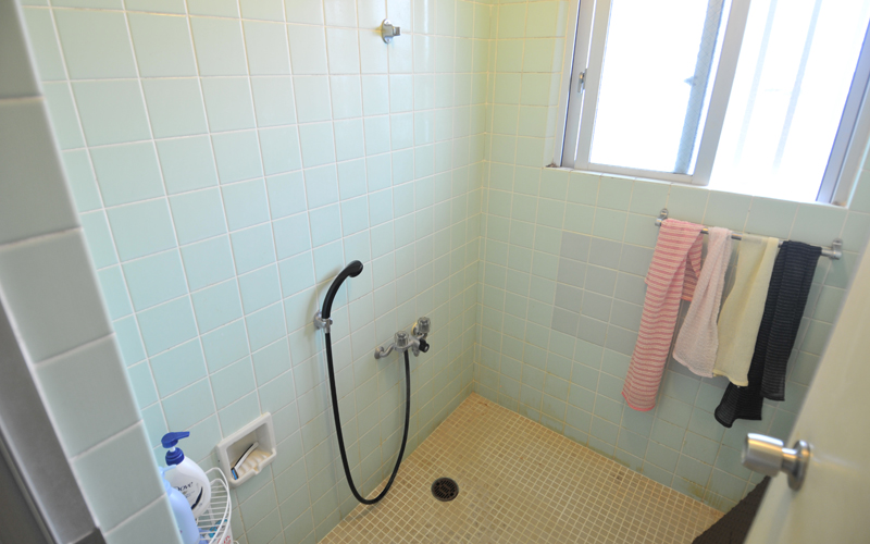 男子寮シャワー